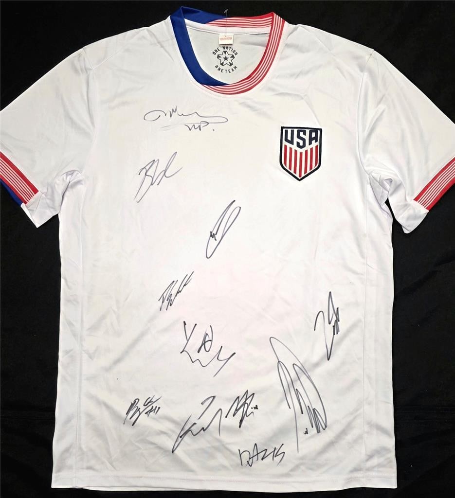 USA Soccer Jersey Signed by 11 Including Pulisic Reyna Pochettino JSA (1 of 6)