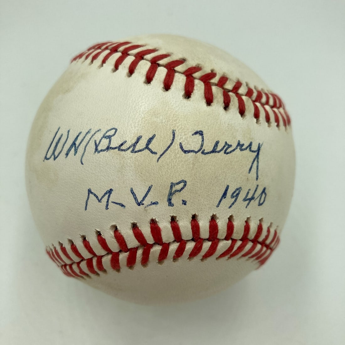 Bill Terry 1940 MVP Signed Inscribed National League Baseball JSA COA RARE: Bill Terry 1940 MVP Signed Inscribed National League Baseball JSA COA RARE This is an original signed and inscribed National League baseball by Bill Terry, who was the MVP in 1940. The baseball comes 