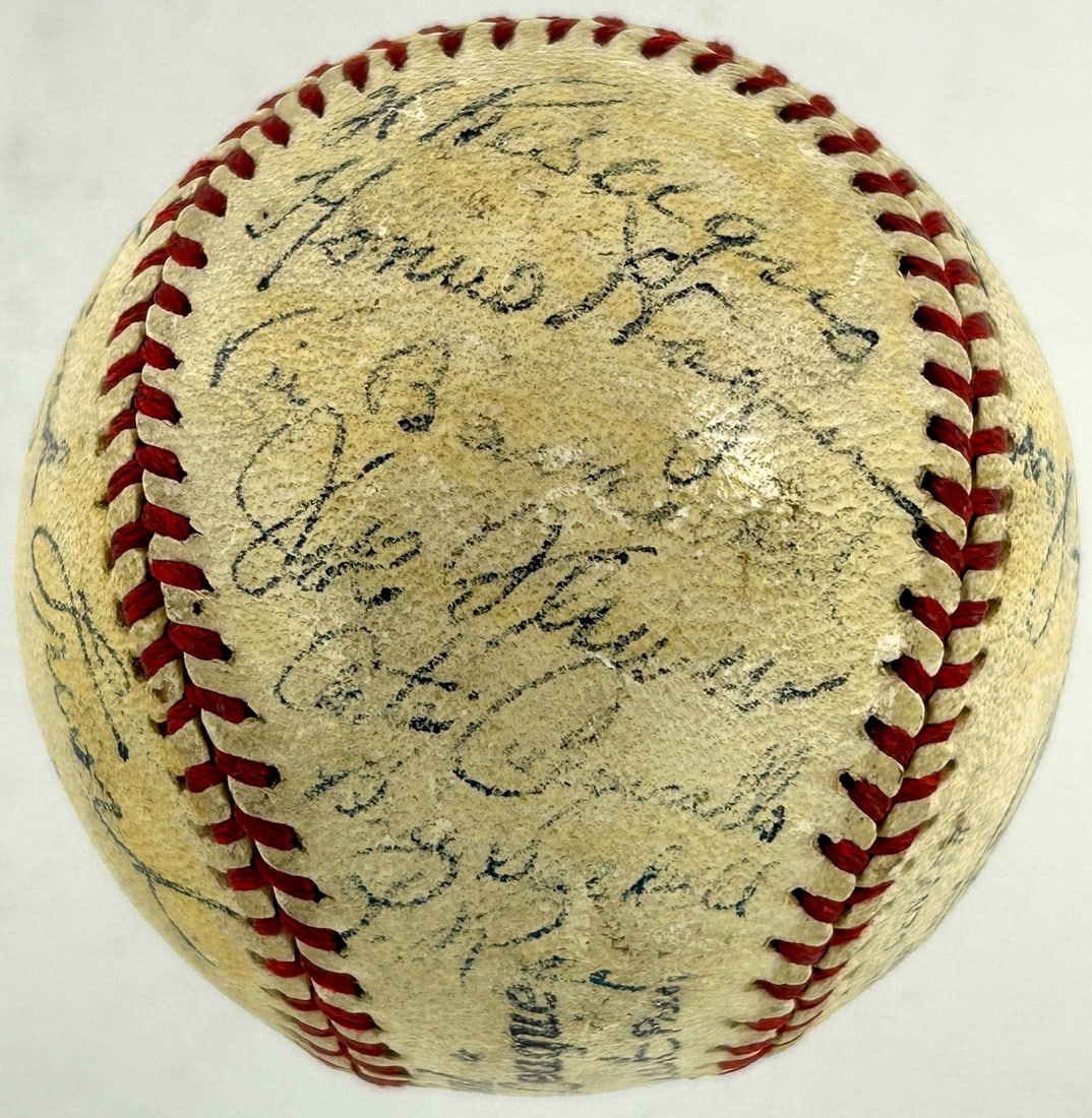 1945 Pittsburgh Pirates team signed National League baseball Honus Wagner BAS (1 of 7)