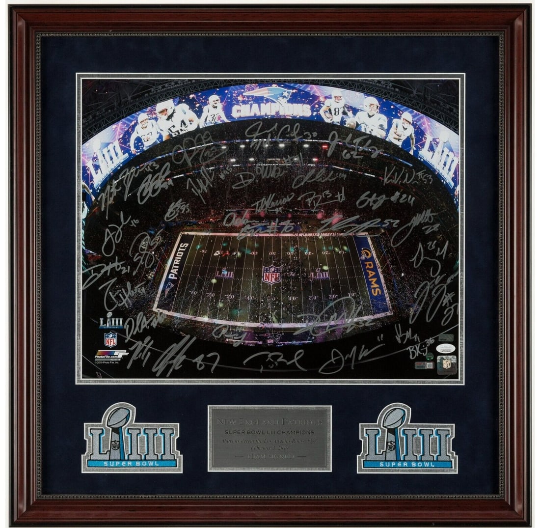 2018 New England Patriots Super Bowl Photo Signed by Tom Brady TRISTAR: 2018 New England Patriots Super Bowl Photo Signed by Tom Brady TRISTAR Celebrate the 2018 New England Patriots' Super Bowl LIII victory with this stunning oversized framed photograph measuring 27x27 i