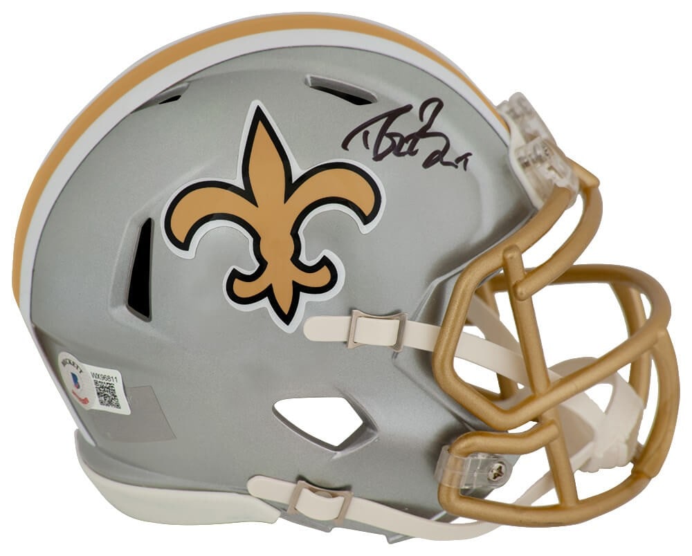 Autographed Flash Mini Helmet by Drew Brees with Beckett COA: Autographed Flash Mini Helmet by Drew Brees with Beckett COA This is a pre-owned New Orleans Saints Flash Riddell Speed mini helmet signed by Drew Brees. The autograph is authenticated with a Beckett 