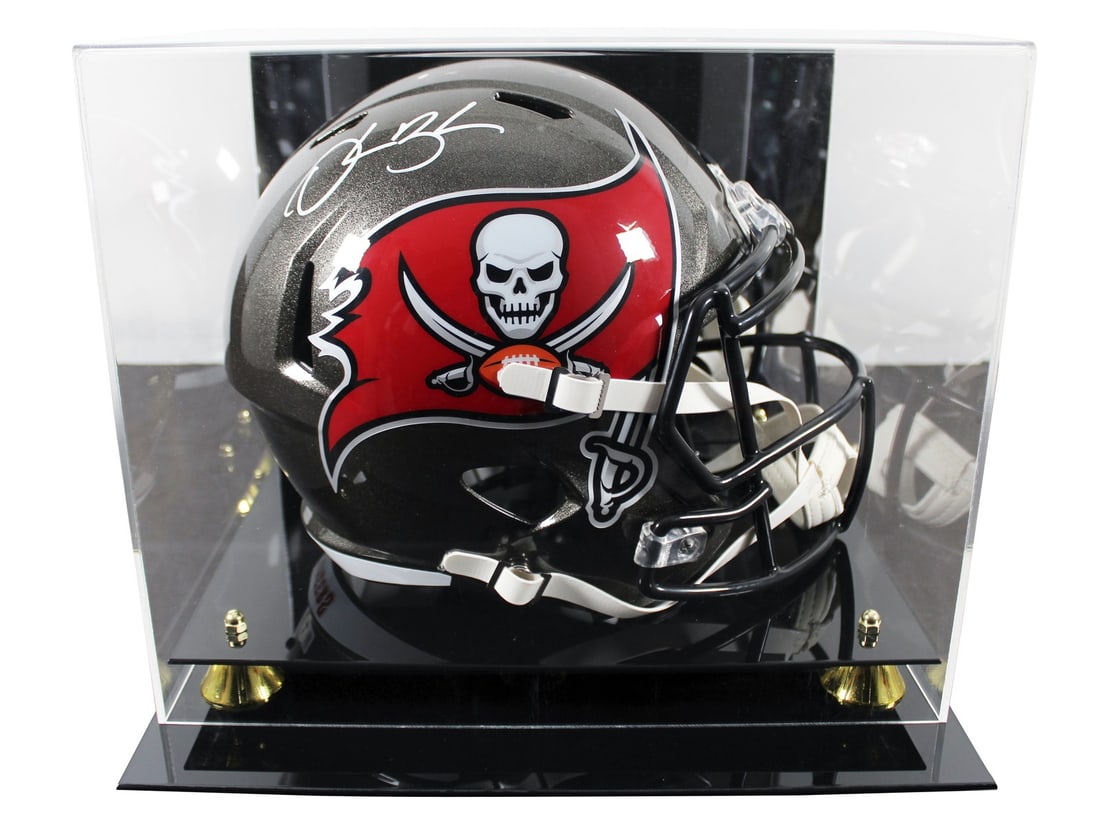 Derrick Brooks Signed Buccaneers Full Size Speed Helmet with BAS Authentication: Derrick Brooks Signed Buccaneers Full Size Speed Helmet with BAS Authentication This authentic Tampa Bay Buccaneers full-size Speed replica helmet has been personally signed by legendary player Derric