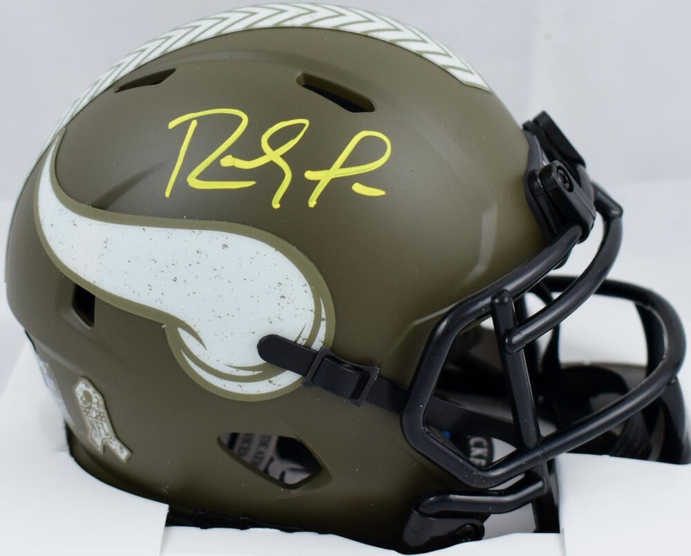 Minnesota Vikings Randy Moss autographed mini helmet Beckett hologram: Minnesota Vikings Randy Moss autographed mini helmet Beckett hologram This is an original Minnesota Vikings Salute to Service Speed mini helmet signed by Randy Moss. The autograph is authenticated by 