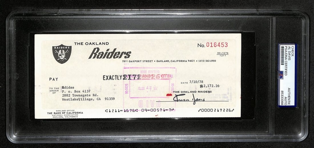 Al Davis HOF Autographed Bank Check Raiders PSA/DNA 8.5x3.5: Al Davis HOF Autographed Bank Check Raiders PSA/DNA 8.5x3.5 This original Al Davis Hall of Fame signed bank check measures 8.5x3.5 inches and commemorates the legendary owner of the Oakland Raiders. A