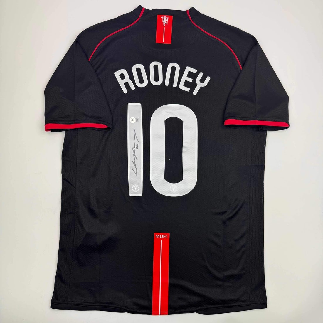 Wayne Rooney Signed Manchester United Black 08 Final Jersey BAS COA: Wayne Rooney Signed Manchester United Black 08 Final Jersey BAS COA This is an authentic, autographed Wayne Rooney Manchester United Black 08 Final Jersey, featuring the player's signature authenticat