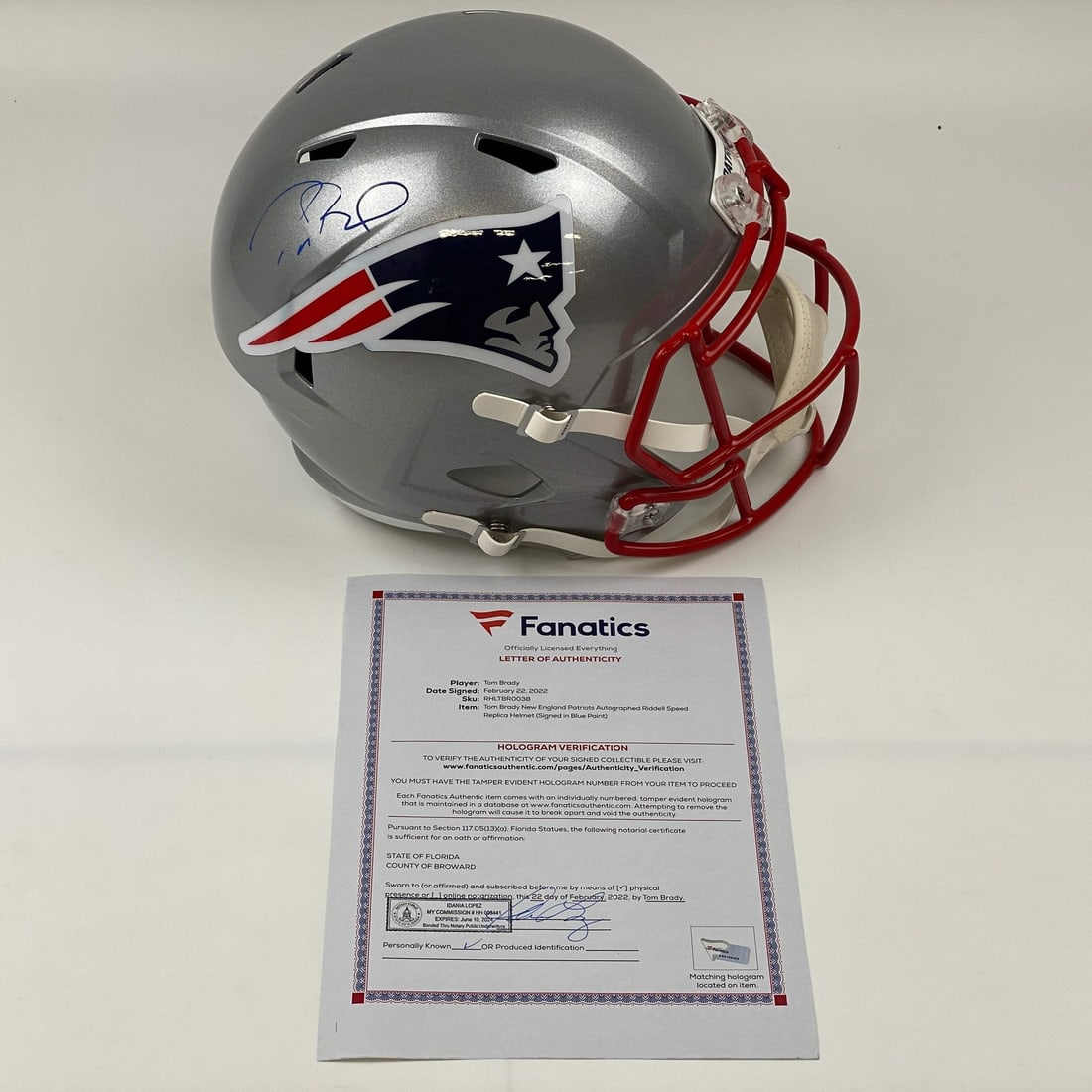 Tom Brady signed Patriots FS Speed replica helmet Fanatics COA: Tom Brady signed Patriots FS Speed replica helmet Fanatics COA This is a Tom Brady autographed New England Patriots FS Speed Replica Helmet. The helmet features Tom Brady's signature and comes with au