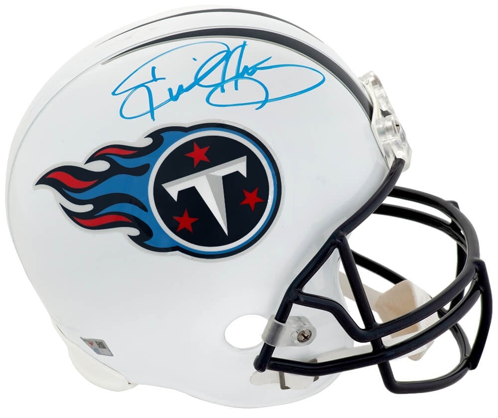 Derrick Henry autographed Titans Riddell VSR4 full size replica helmet Fanatics COA: Derrick Henry autographed Titans Riddell VSR4 full size replica helmet Fanatics COA This is a pre-owned Tennessee Titans Riddell VSR4 full size replica helmet signed by Derrick Henry. The autograph is