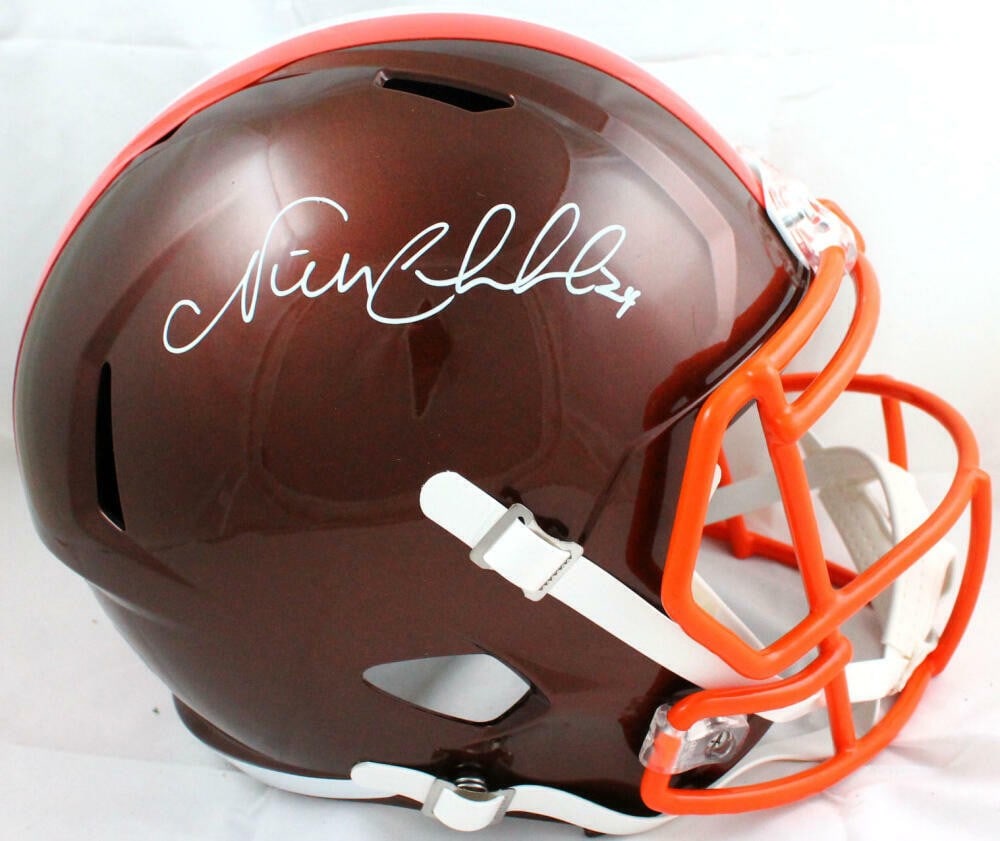 Nick Chubb signed Browns full size speed helmet Beckett hologram: Nick Chubb signed Browns full size speed helmet Beckett hologram This is a pre-owned Cleveland Browns full-size Flash Speed helmet autographed by Nick Chubb. The signature is authenticated by Beckett,