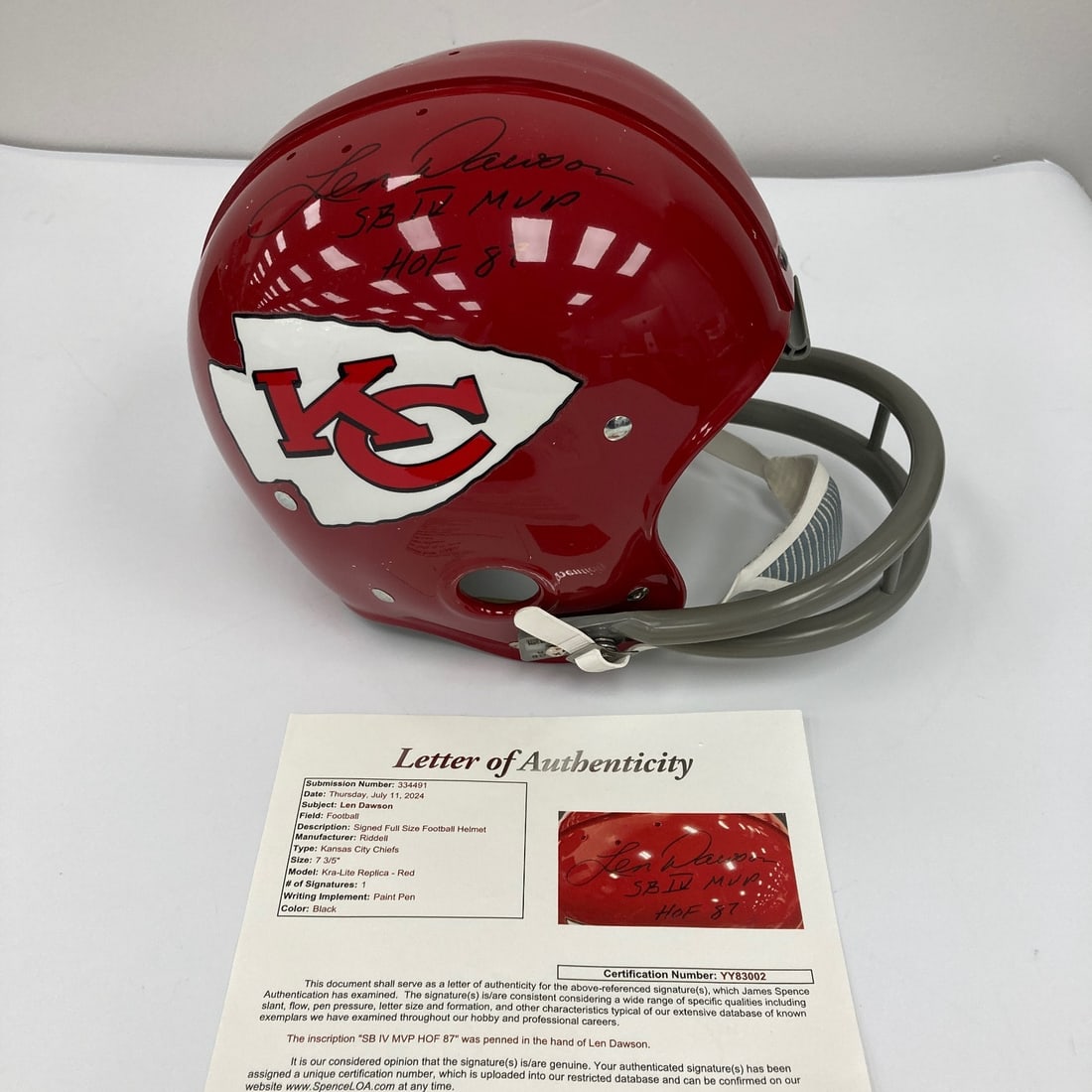 Full Size Vintage Riddell Chiefs Helmet Len Dawson JSA COA: Full Size Vintage Riddell Chiefs Helmet Len Dawson JSA COA This is an authentic full-size vintage Riddell Kansas City Chiefs helmet signed and inscribed by Len Dawson with "Super Bowl MVP HOF 1987." T