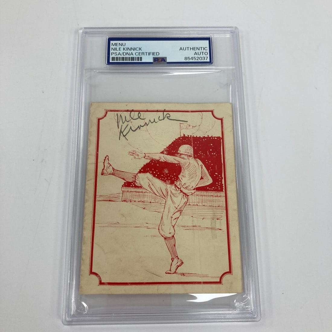 Nile Kinnick Signed 1940 Football Banquet Menu PSA DNA RARE Autograph: Nile Kinnick Signed 1940 Football Banquet Menu PSA DNA RARE Autograph This remarkable piece of sports memorabilia features a signed 1940 football card photo of Nile Kinnick, an All-American halfback a