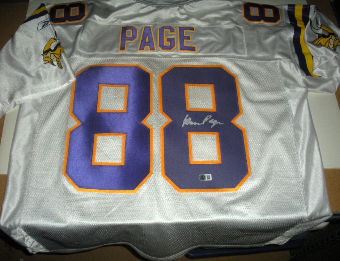 Signed Alan Page Minnesota Vikings Reebok Jersey with Beckett COA: Signed Alan Page Minnesota Vikings Reebok Jersey with Beckett COA This is a pre-owned, officially licensed Reebok jersey signed by Alan Page of the Minnesota Vikings. The autograph has been authentica