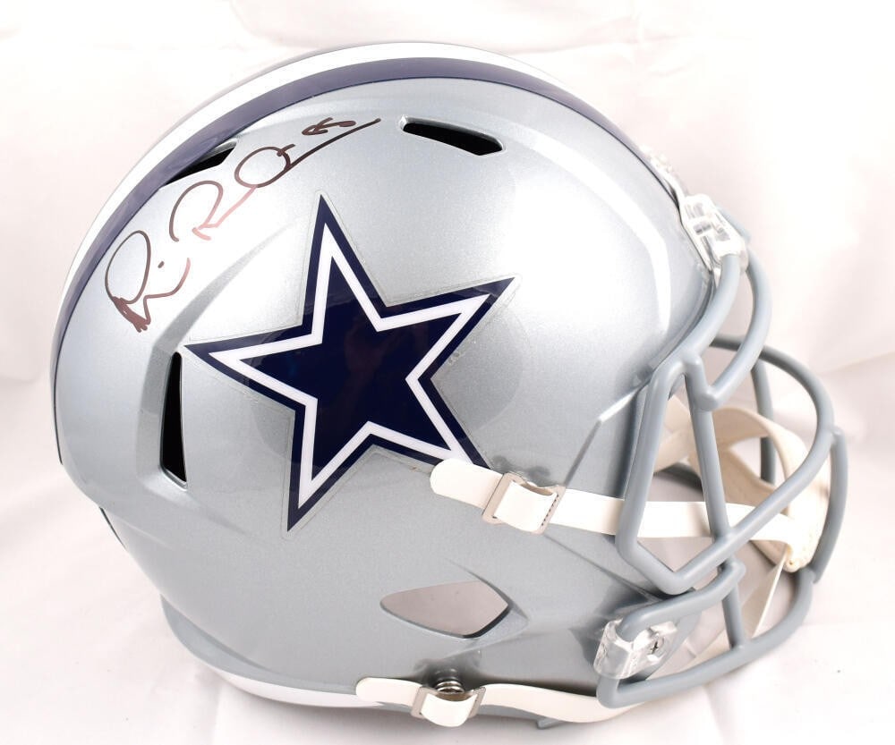 Dallas Cowboys full size speed helmet signed by Michael Irvin Beckett holo: Dallas Cowboys full size speed helmet signed by Michael Irvin Beckett holo This is a pre-owned Dallas Cowboys full-size Speed helmet autographed by Michael Irvin. The signature is authenticated by Bec