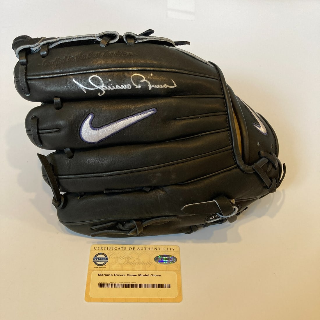 Mariano Rivera Signed Nike Pro Gold Tradition Baseball Glove Steiner COA: Mariano Rivera Signed Nike Pro Gold Tradition Baseball Glove Steiner COA This authentic Nike game model baseball glove, signed by legendary MLB pitcher Mariano Rivera, is a standout collectible for an