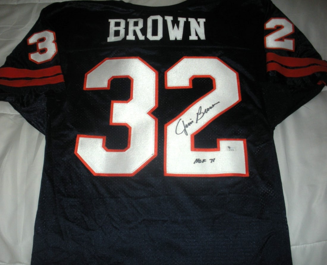 Jim Brown Syracuse Orangemen Signed Wilson Jersey with GAI/COA: Jim Brown Syracuse Orangemen Signed Wilson Jersey with GAI/COA This officially licensed Wilson jersey features the autograph of legendary football player Jim Brown, celebrated for his impactful career