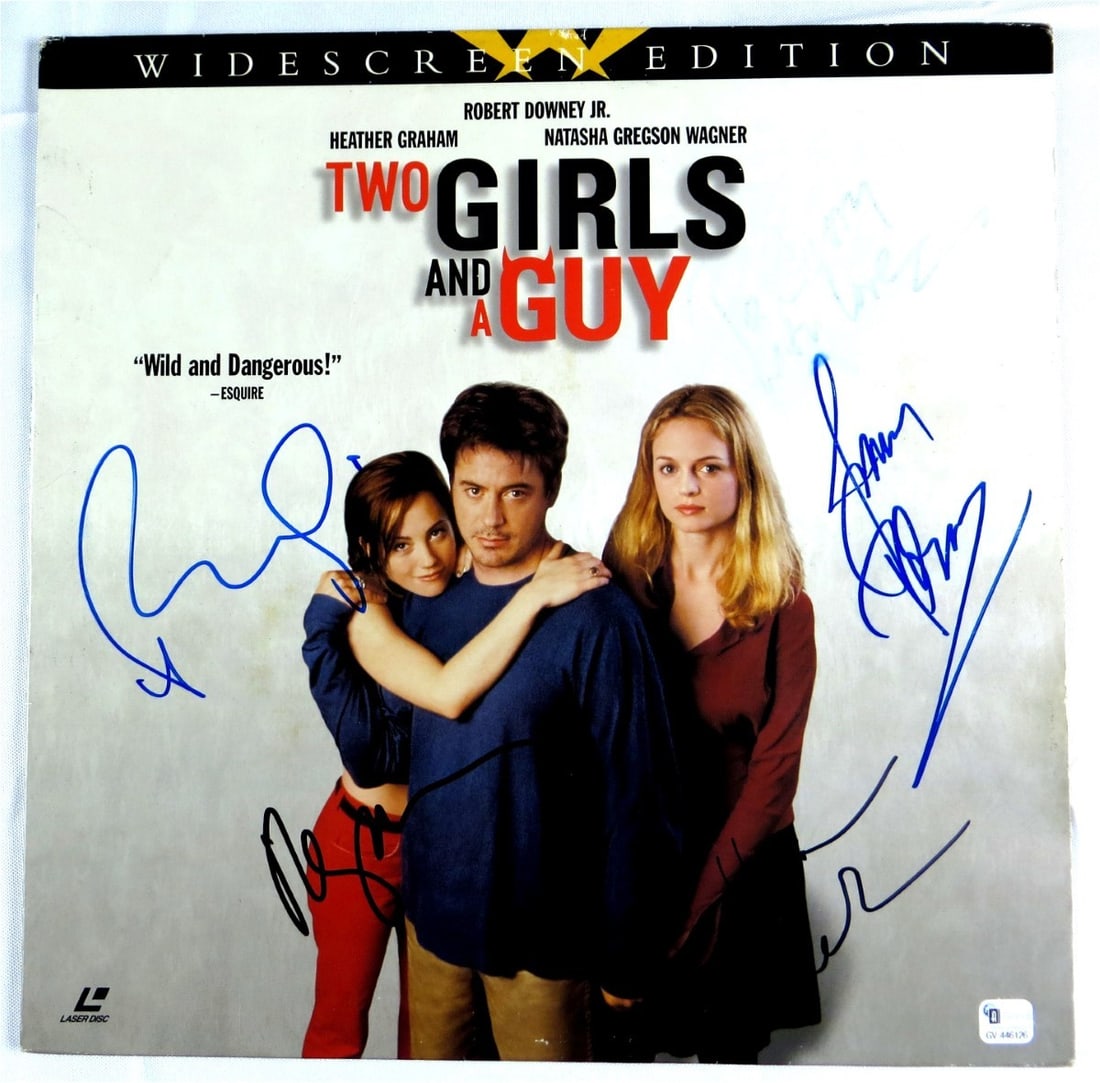 Beckett Authenticated Two Girls and a Guy Laserdisc Cover Signed by Downey Jr (1 of 4)