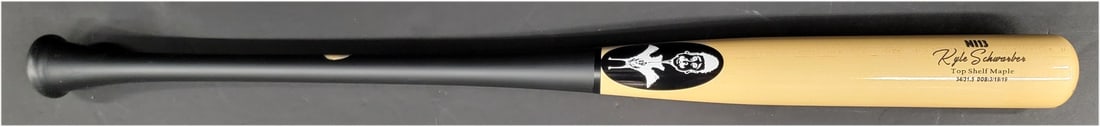 Chicago Cubs Kyle Schwarber unsigned game model bat: Chicago Cubs Kyle Schwarber unsigned game model bat This is a pre-owned Kyle Schwarber game model baseball bat representing the Chicago Cubs. The bat is unsigned and originates from the United States.
