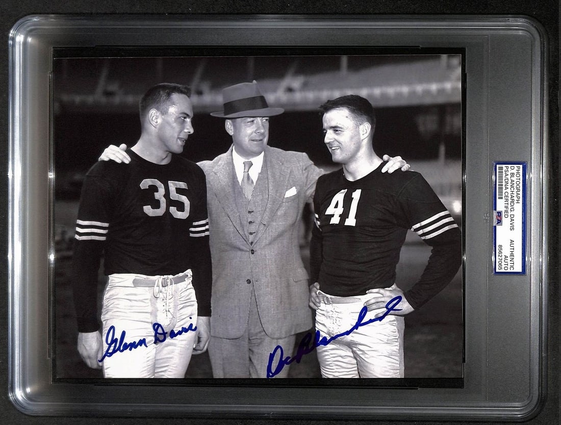 Glenn Davis Doc Blanchard Signed 8x10 Photo Army Heisman PSA/DNA: Glenn Davis Doc Blanchard Signed 8x10 Photo Army Heisman PSA/DNA This is an original autographed 8x10 black and white photo featuring Glenn Davis and Doc Blanchard, renowned football players known for