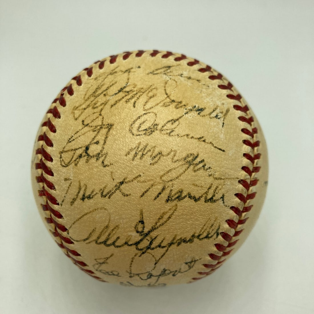 BAS 1951 Yankees World Series Champs Signed Baseball Mickey Mantle Rookie: BAS 1951 Yankees World Series Champs Signed Baseball Mickey Mantle Rookie This is an original 1951 Yankees World Series Champions team-signed official National League Ford Frick baseball. The ball fea