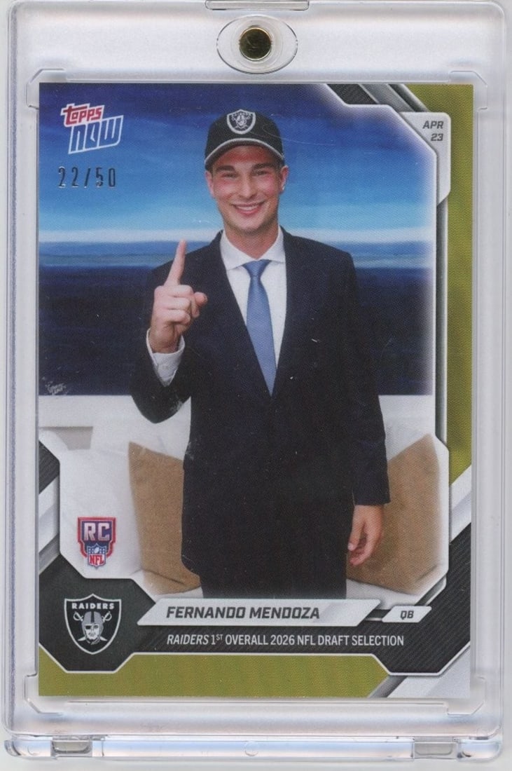 Fernando Mendoza Topps Now Gold Foil Rookie Card FMEN /50: Fernando Mendoza Topps Now Gold Foil Rookie Card FMEN /50 This is a 2026 Topps Now Fernando Mendoza Gold Foil sports trading card, featuring his 1st Draft Pick Rookie RC. The card showcases Fernando M