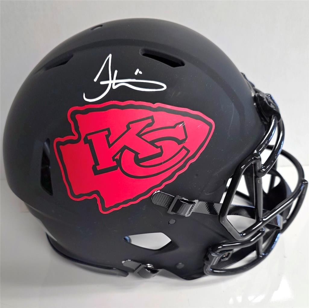 Kansas City Chiefs full size helmet signed by Tyreek Hill JSA: Kansas City Chiefs full size helmet signed by Tyreek Hill JSA This is a pre-owned Kansas City Chiefs Eclipse full size helmet signed by Tyreek Hill. The autograph on the helmet has been authenticated 