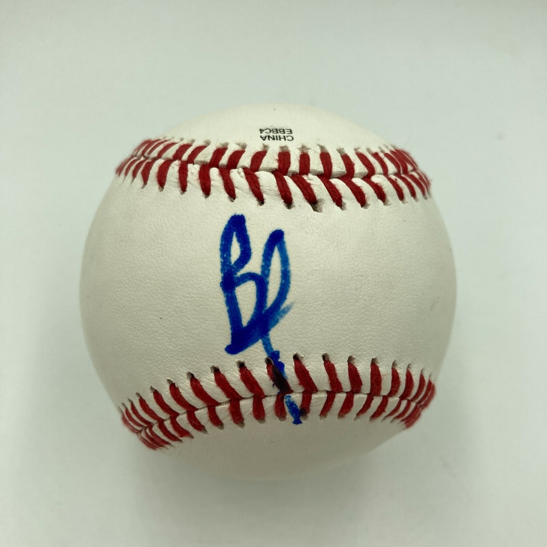 Brad Pitt Autographed Major League Baseball with JSA Certificate: Brad Pitt Autographed Major League Baseball with JSA Certificate This Major League Baseball features the authentic signature of Brad Pitt, certified by James Spence Authentication (JSA). This item is 