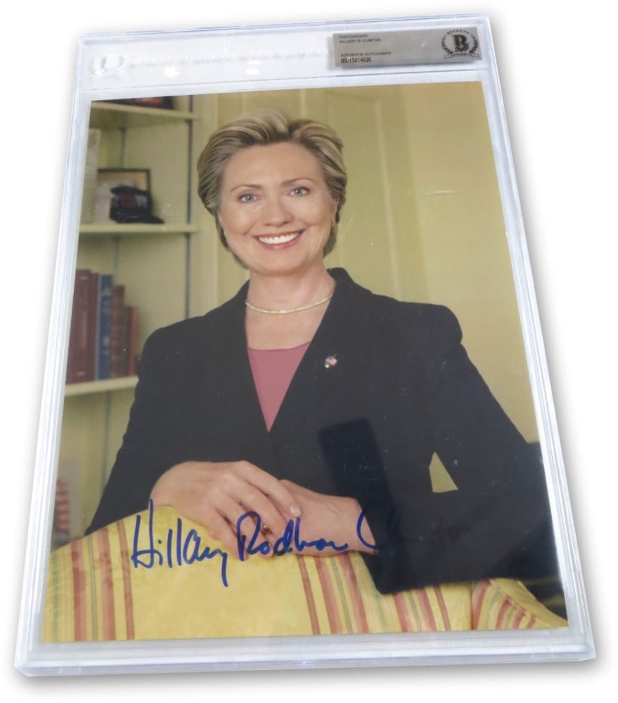 Beckett Authenticated Hillary Clinton Signed 8x10 Photo (1 of 3)
