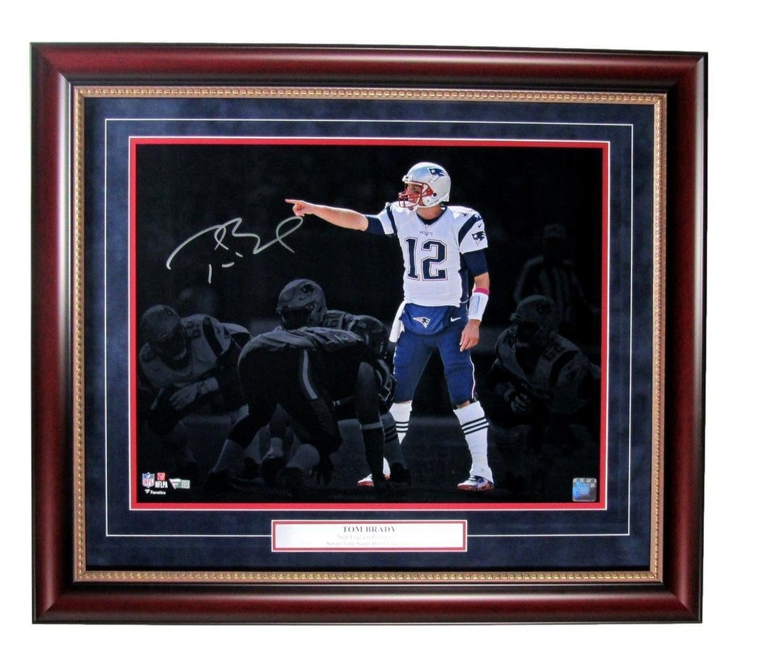 Framed New England Patriots 16x20 Photo Signed by Tom Brady Fanatics Authenticated (1 of 4)