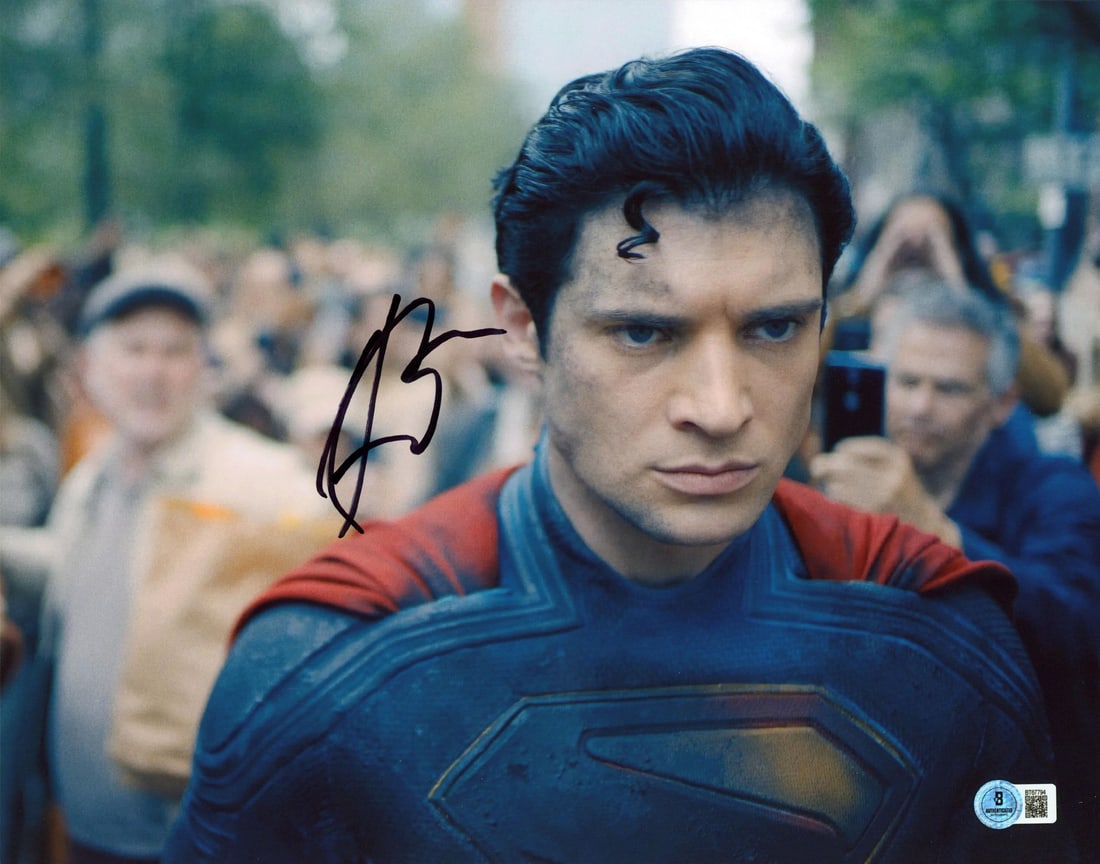 David Corenswet Signed Superman 11x14 Photo Beckett Authenticated: David Corenswet Signed Superman 11x14 Photo Beckett Authenticated Celebrate your collection with this stunning authentic signed photograph of David Corenswet as Superman. Measuring 11x14 inches and pr