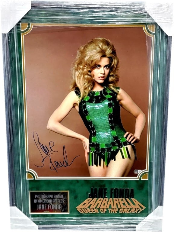 Custom Framed 16x20 Jane Fonda Signed Photo Barbarella Beckett Authenticated: Custom Framed 16x20 Jane Fonda Signed Photo Barbarella Beckett Authenticated This is a custom-framed 16x20 photograph featuring Jane Fonda, hand-signed by the actress. The autograph has been authentic