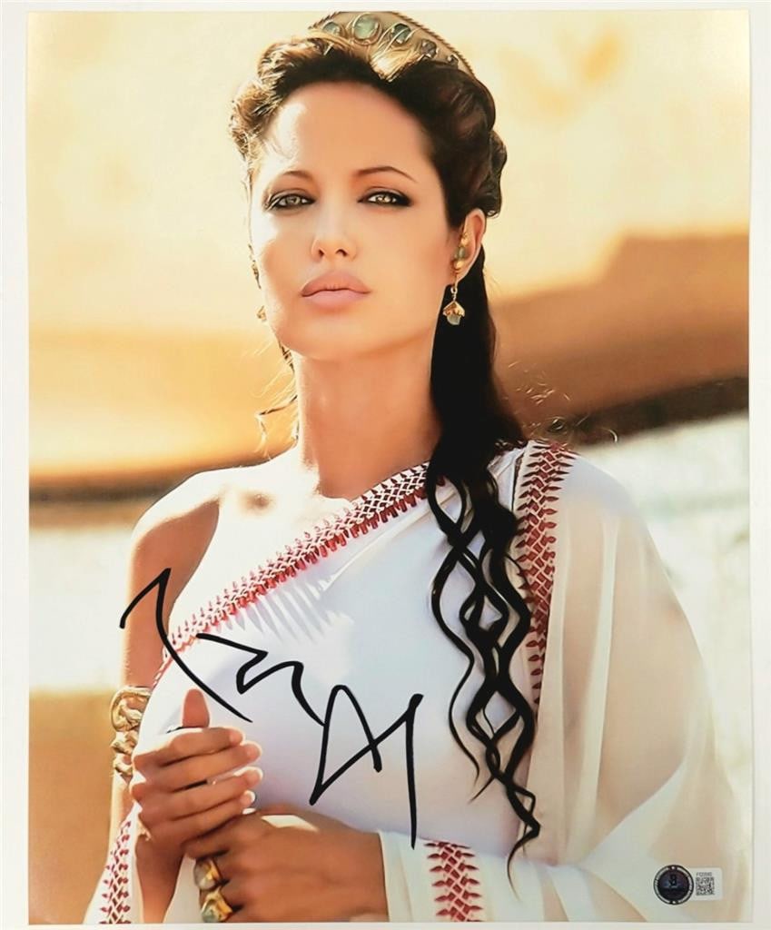 11x14 Photograph Signed by Angelina Jolie as Olympias Beckett Authenticated: 11x14 Photograph Signed by Angelina Jolie as Olympias Beckett Authenticated This is an original 11x14 photograph of Angelina Jolie as Olympias in the film 'Alexander', personally signed by Angelina Jo