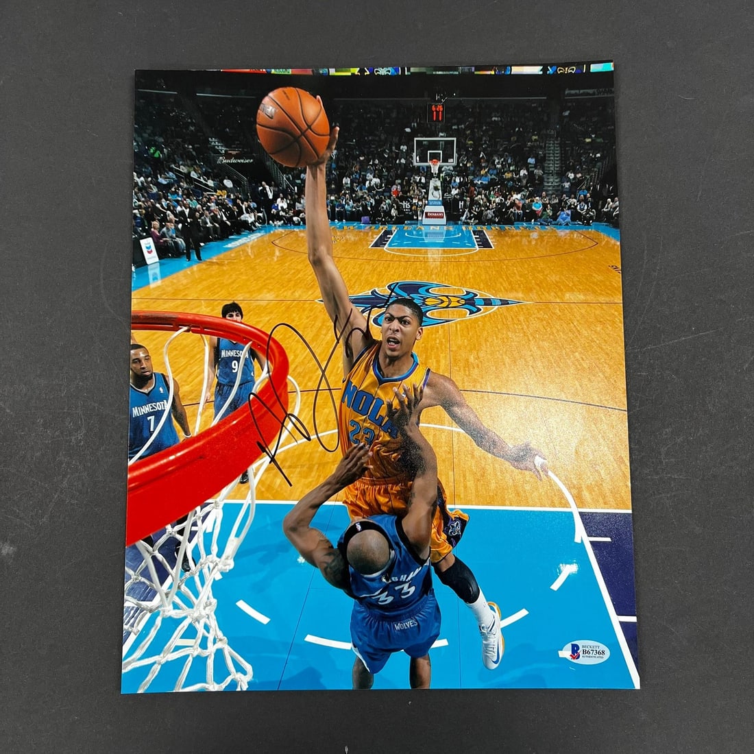 Anthony Davis Signed 11x14 Photo New Orleans Hornets Beckett Authenticated: Anthony Davis Signed 11x14 Photo New Orleans Hornets Beckett Authenticated This is an original, professionally printed 11x14 photograph of Anthony Davis, featuring his autograph from his time with the
