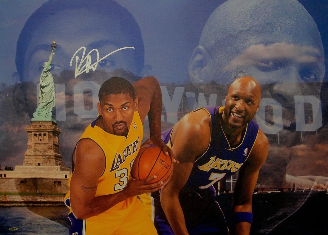 Ron Artest Signed 22x32 Canvas Meta World Peace Upper Deck Authenticated: Ron Artest Signed 22x32 Canvas Meta World Peace Upper Deck Authenticated This stunning 22"x32" stretched canvas features the iconic Ron Artest, also known as Meta World Peace, captured in an expressiv