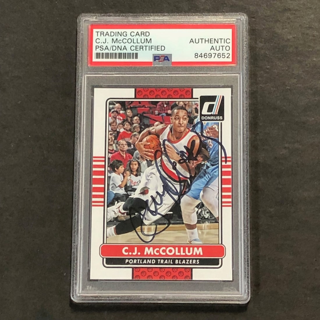 C.J. McCollum 2015-16 Panini Donruss #85 Signed PSA Slabbed Card Blazers (1 of 2)