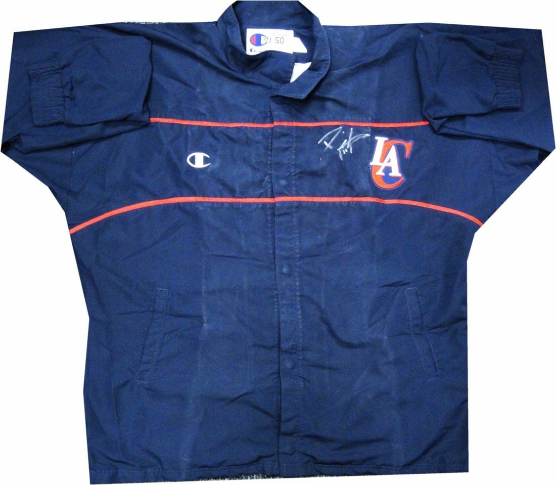 Game Worn Warm Up Jacket Signed by Darius Miles Los Angeles Clippers (1 of 5)