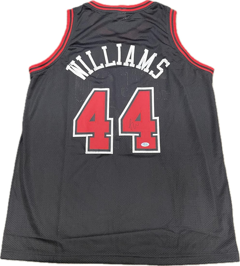 Chicago Bulls Patrick Williams PSA DNA autographed stitched jersey (1 of 2)