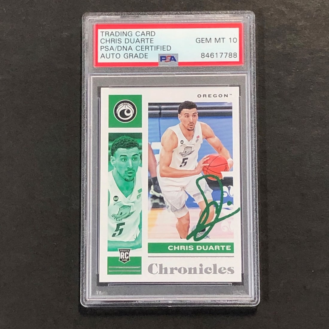 2021-22 Chronicles Draft Picks #18 Chris Duarte Signed Card PSA/DNA Authenticated: 2021-22 Chronicles Draft Picks #18 Chris Duarte Signed Card PSA/DNA Authenticated This is a 2021-22 Chronicles Draft Picks #18 basketball card featuring the signature of Chris Duarte. The autograph ha