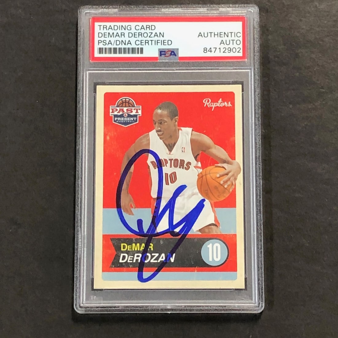 2012 Past & Present DeMar DeRozan Signed Card PSA/DNA Authenticated Raptors (1 of 2)