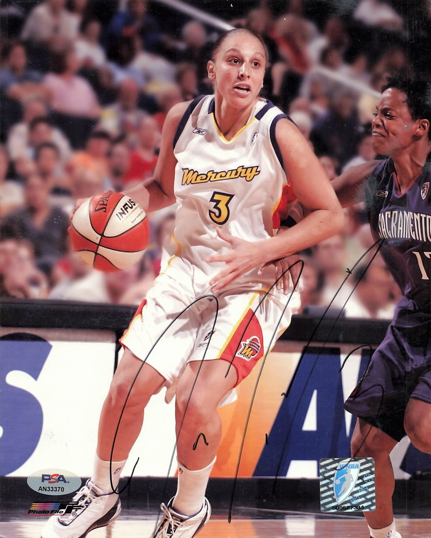 PSA DNA authenticated Diana Taurasi signed 8x10 basketball photo: PSA DNA authenticated Diana Taurasi signed 8x10 basketball photo This 8x10 photograph features the autograph of Diana Taurasi, renowned WNBA player. The photo is an original item and has been authenti