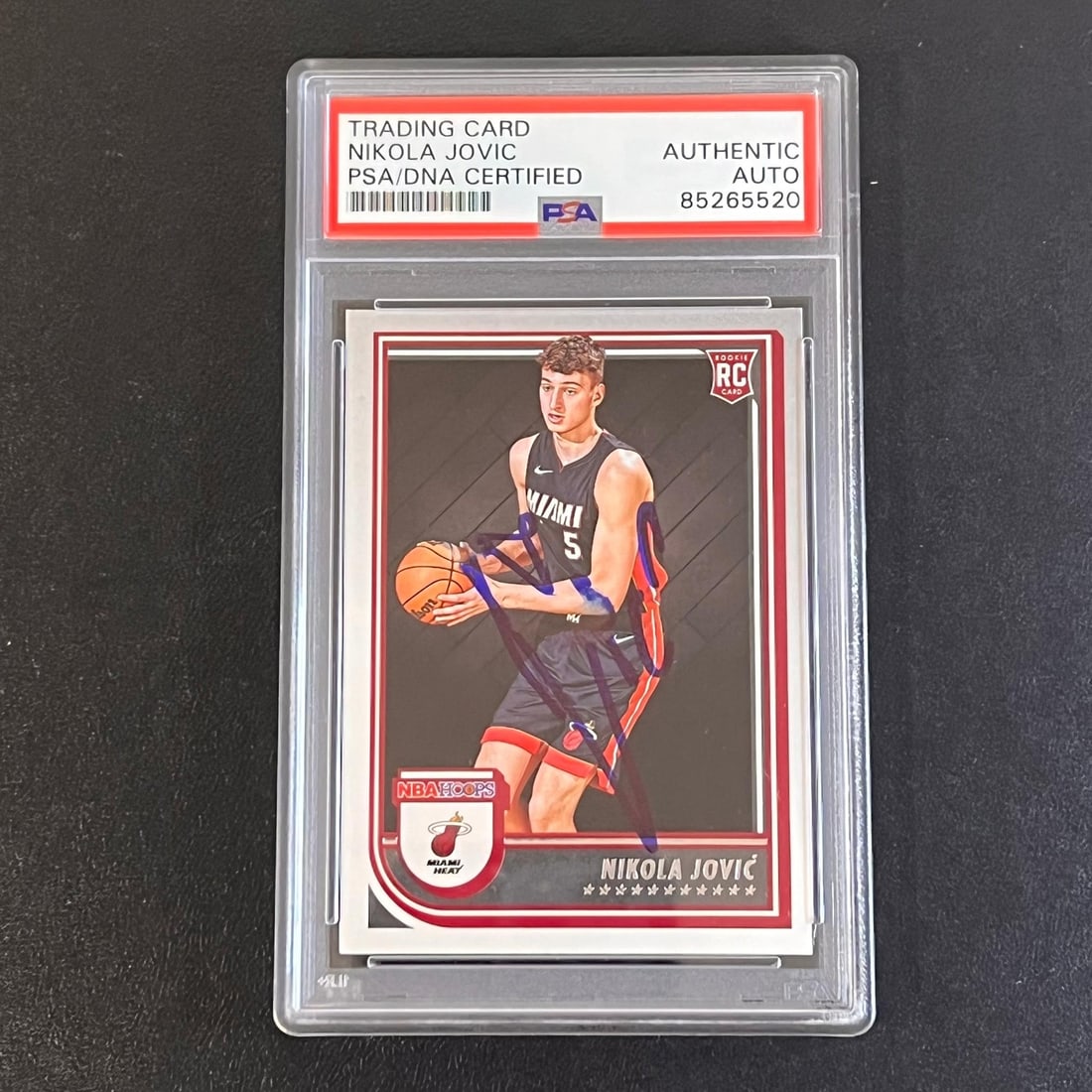 2022-2023 Panini Hoops Nikola Jovic Signed Rookie Card PSA Authenticated: 2022-2023 Panini Hoops Nikola Jovic Signed Rookie Card PSA Authenticated This listing features a 2022-2023 Panini Hoops #256 card signed by Nikola Jovic of the Miami Heat. The autograph has been authe