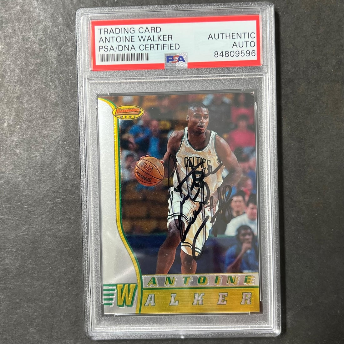 1995-96 Bowman #R6 Antoine Walker Signed Card PSA/DNA Slabbed: 1995-96 Bowman #R6 Antoine Walker Signed Card PSA/DNA Slabbed This collectible features a 1995-96 Bowman #R6 card signed by Antoine Walker, a prominent player known for his contributions to the Boston