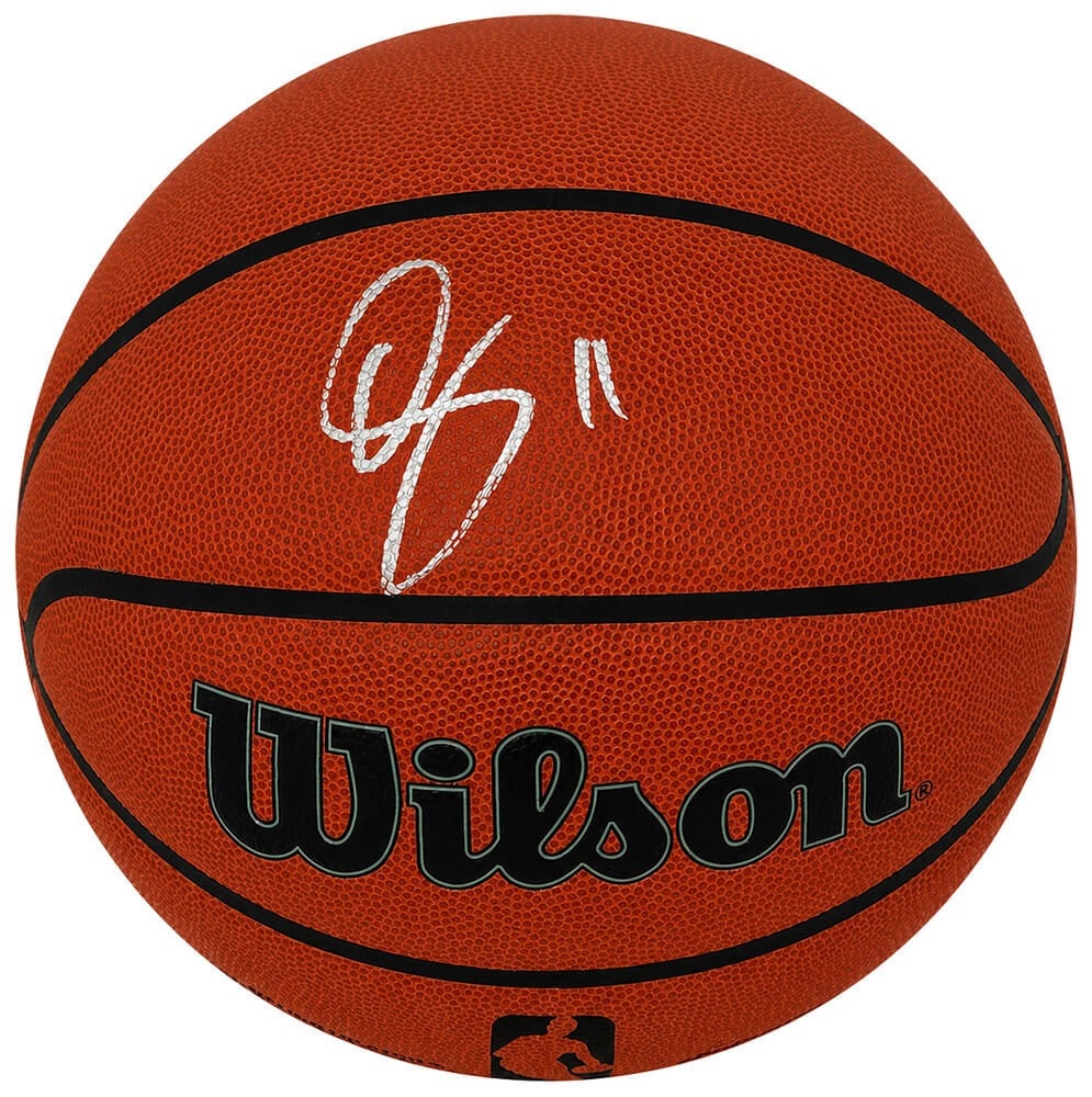 Beckett COA DeMar DeRozan Wilson NBA Basketball: Beckett COA DeMar DeRozan Wilson NBA Basketball This Wilson Indoor/Outdoor Game Series NBA basketball has been personally signed by DeMar DeRozan of the Chicago Bulls. The item includes a Beckett Auth