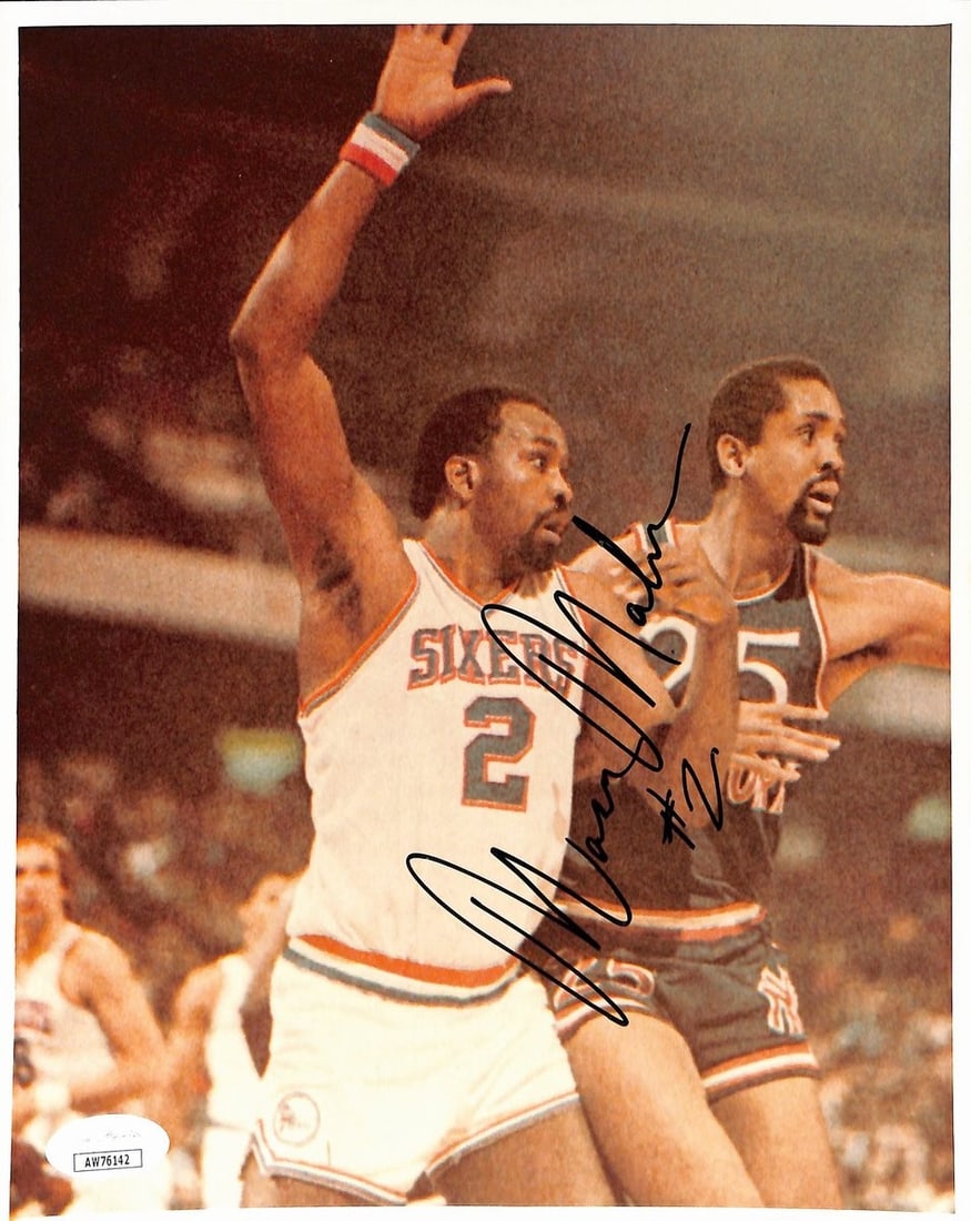 Moses Malone HOF Autographed 8x10 Photo Philadelphia 76ers JSA Authenticated: Moses Malone HOF Autographed 8x10 Photo Philadelphia 76ers JSA Authenticated This is an original 8x10 photo of Moses Malone, a Hall of Fame basketball player, signed and autographed. The photograph fe