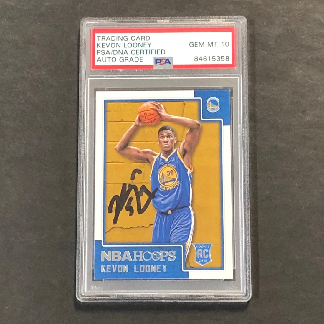 2015 Panini NBA Hoops #270 Kevon Looney Signed Card PSA/DNA Authenticated: 2015 Panini NBA Hoops #270 Kevon Looney Signed Card PSA/DNA Authenticated This 2015 Panini NBA Hoops #270 card features the signature of Kevon Looney, who is known for his contributions to the Golden 