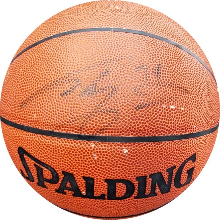 Shaquille O'Neal Autographed Replica Basketball PSA/DNA Los Angeles Lakers: Shaquille O'Neal Autographed Replica Basketball PSA/DNA Los Angeles Lakers This is a Shaquille O'Neal signed replica indoor basketball featuring a bold black ink autograph. Authenticated by Profession