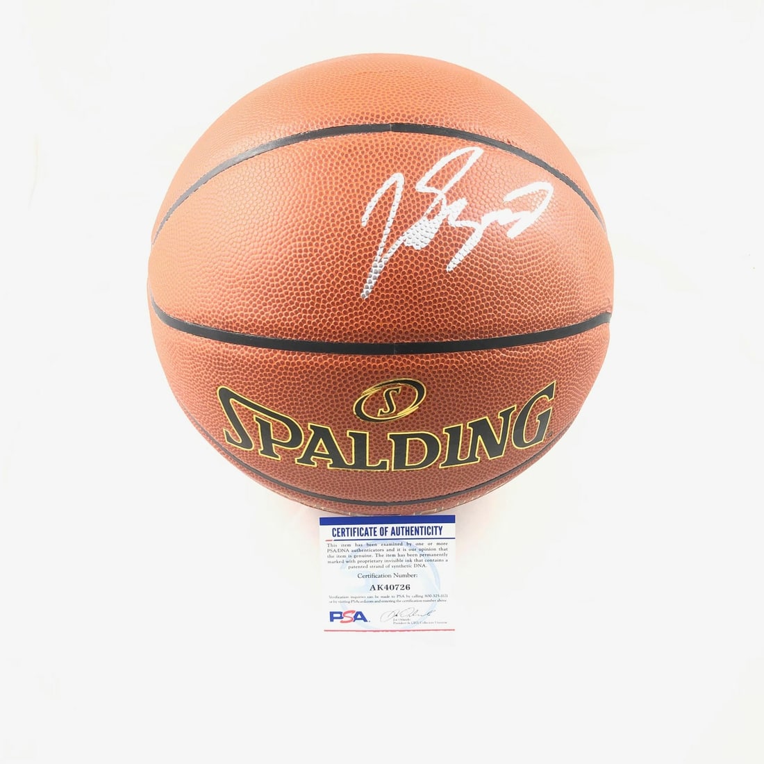 PSA DNA certified Jalen Suggs Orlando Magic signed Spalding basketball: PSA DNA certified Jalen Suggs Orlando Magic signed Spalding basketball This is an original Spalding basketball autographed by Jalen Suggs of the Orlando Magic. The signature has been authenticated by 