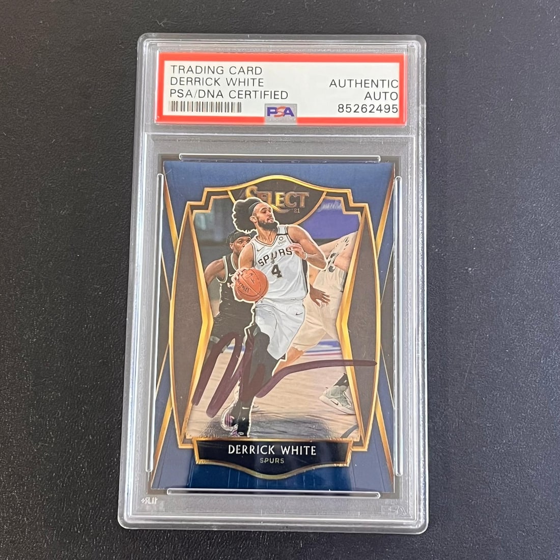 2021 Panini Select #141 Derrick White Autographed Card PSA/DNA Spurs: 2021 Panini Select #141 Derrick White Autographed Card PSA/DNA Spurs Featuring a signed card of Derrick White from the 2021 Panini Select series, this collectible showcases the talent of the San Anton