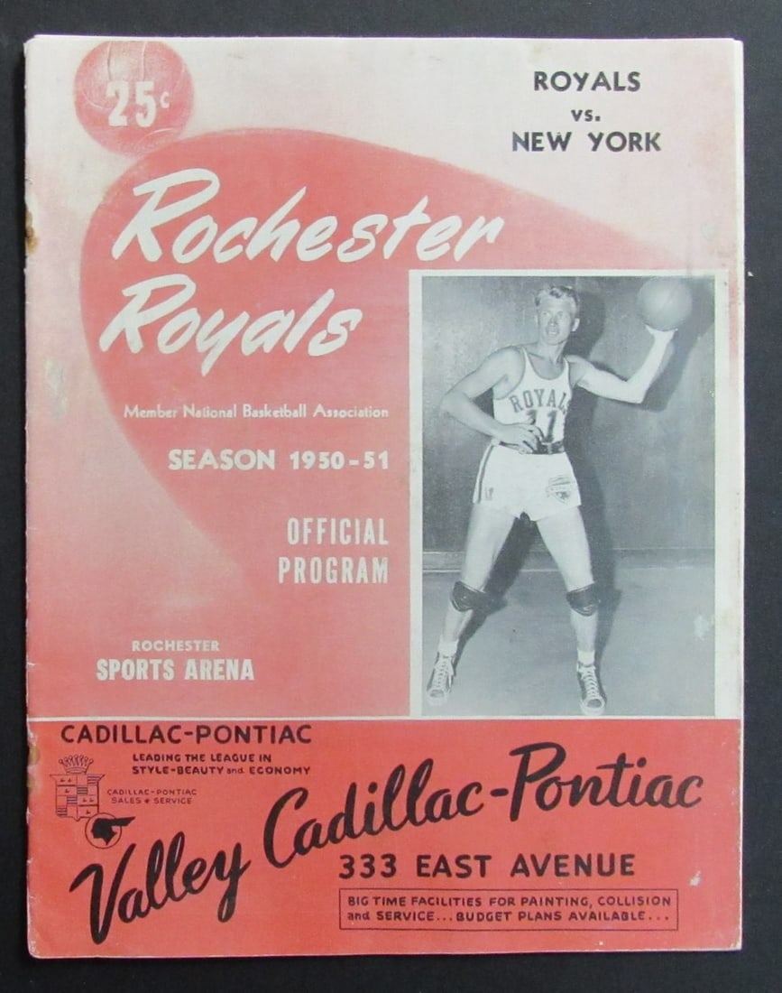 1950-51 Basketball Program Rochester Royals Faces New York Knicks: 1950-51 Basketball Program Rochester Royals Faces New York Knicks Offered is a Vintage 1950-51 Basketball Program featuring the matchup between the Rochester Royals and the New York Knicks. This origi