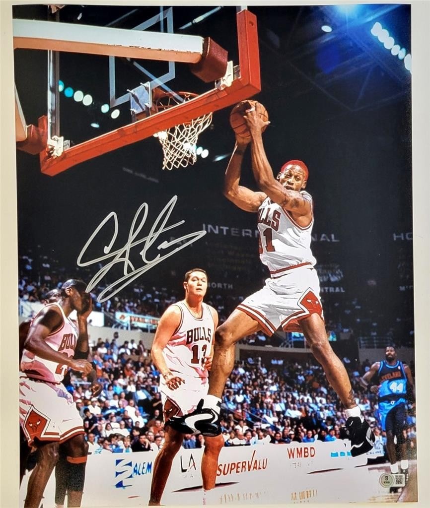 Dennis Rodman Signed 16x20 Photo vs Cavaliers Beckett BAS Authenticated (1 of 3)