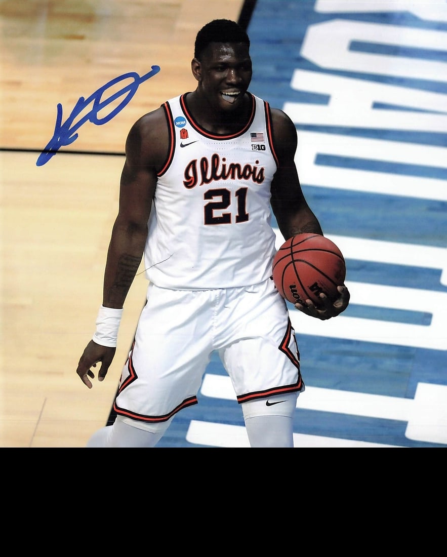 PSA DNA Kofi Cockburn signed Illinois 8x10 basketball photo: PSA DNA Kofi Cockburn signed Illinois 8x10 basketball photo This is an original 8x10 photograph autographed by Kofi Cockburn, who played for the Illinois Fighting Illini basketball team. The signature