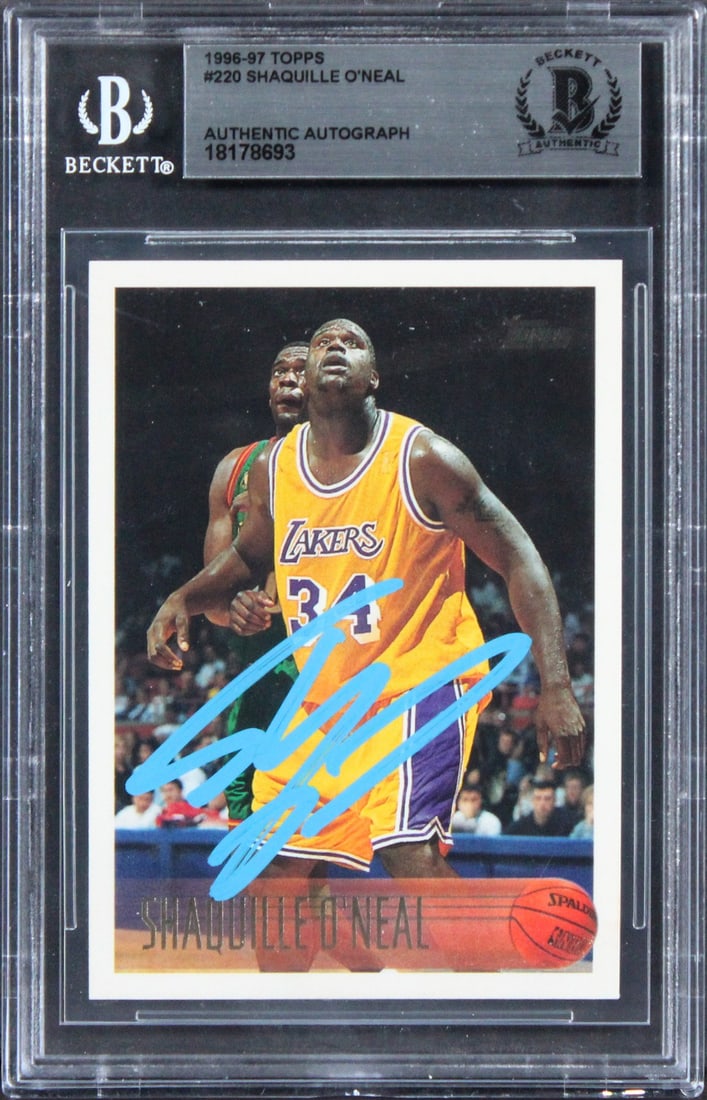 Shaquille O'Neal Signed 1996 Topps 220 Lakers Card Beckett Authenticated Slab: Shaquille O'Neal Signed 1996 Topps 220 Lakers Card Beckett Authenticated Slab This is an original 1996 Topps #220 trading card featuring Shaquille O'Neal of the Los Angeles Lakers. The card is autogra